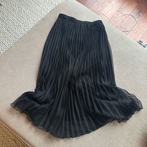 black pleated midi skirt